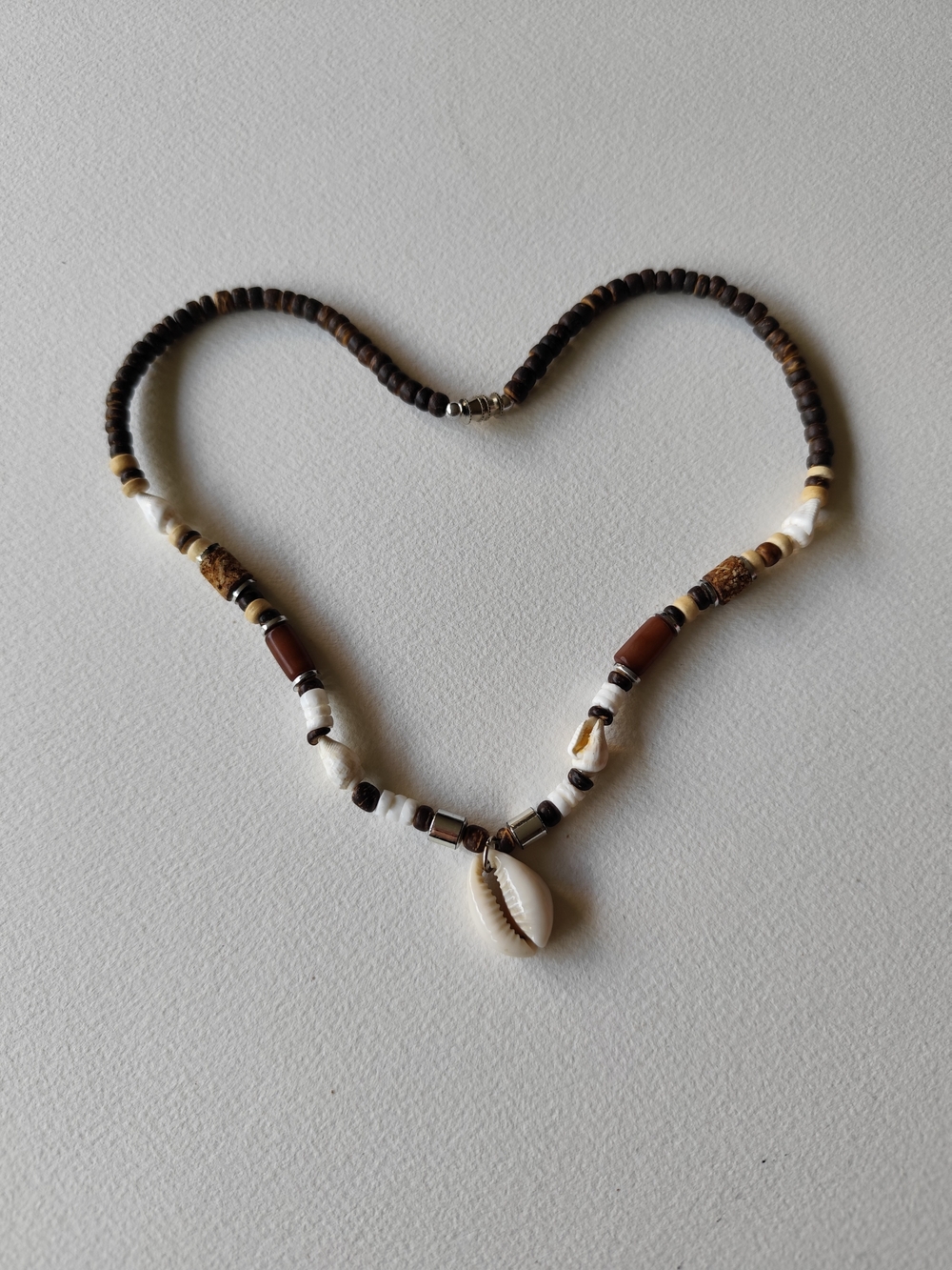 3/$30💜Cowrie l Shell & Coconut Bead Necklace in Brown and Cream